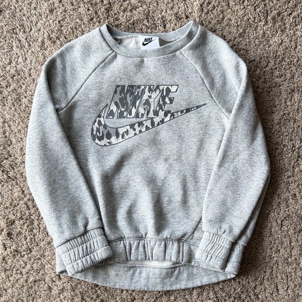 Nike Kids Light Gray Sweatshirt with Patterned Logo